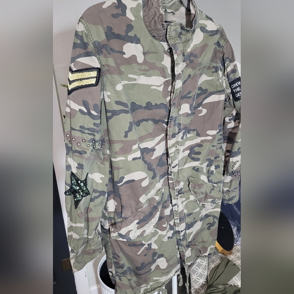 Amisu Camouflage Military-Style Jacket With Patches And Studs Size 4 - Picture 1 of 8